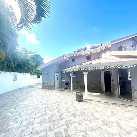 Les Appart Villa Sunbay Caraibes Avec Piscine Privative Vue Mer Et Montagne Le François 外观 照片