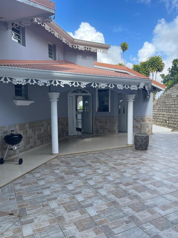 Les Appart Villa Sunbay Caraibes Avec Piscine Privative Vue Mer Et Montagne Le François 外观 照片