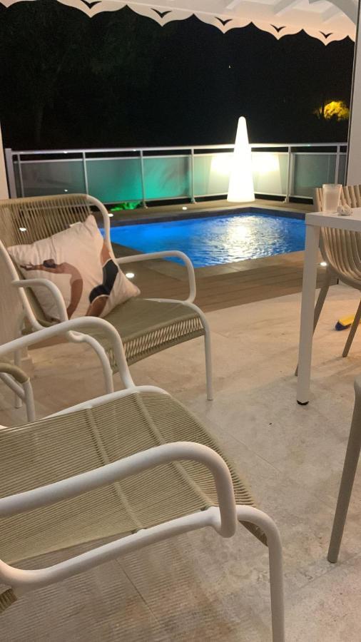 Les Appart Villa Sunbay Caraibes Avec Piscine Privative Vue Mer Et Montagne Le François 外观 照片