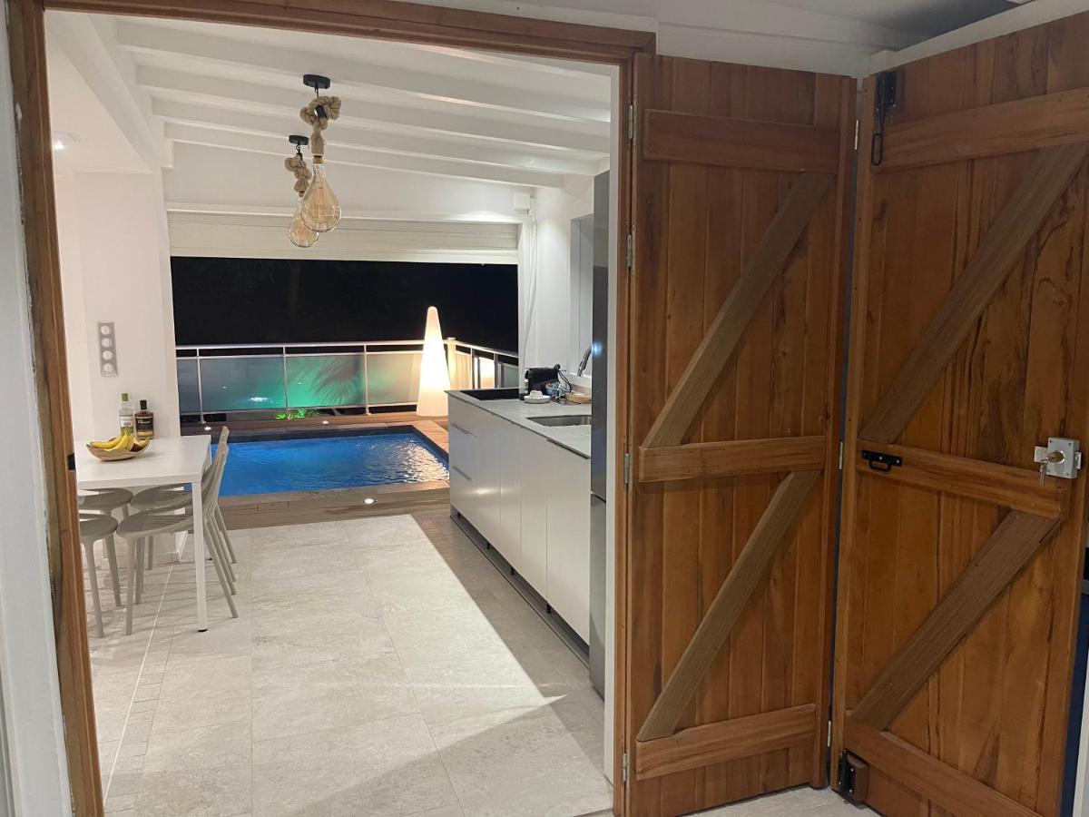 Les Appart Villa Sunbay Caraibes Avec Piscine Privative Vue Mer Et Montagne Le François 外观 照片